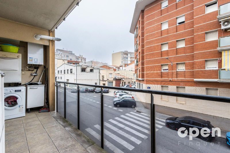 Foto cb3c1d47-eb75-4aa3-80d7-c1f273f57961. Pis amb calefacció aparcament a Egara Terrassa