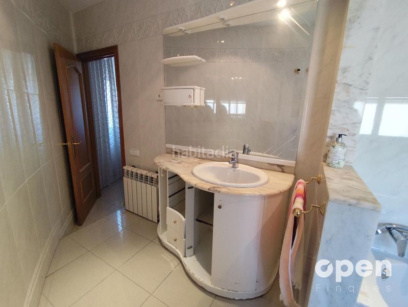 Foto 90860b3b-ce3d-4bdd-9ac9-2263319c84be. Chalet calle de josep trueta en Ca n'Aurell Terrassa