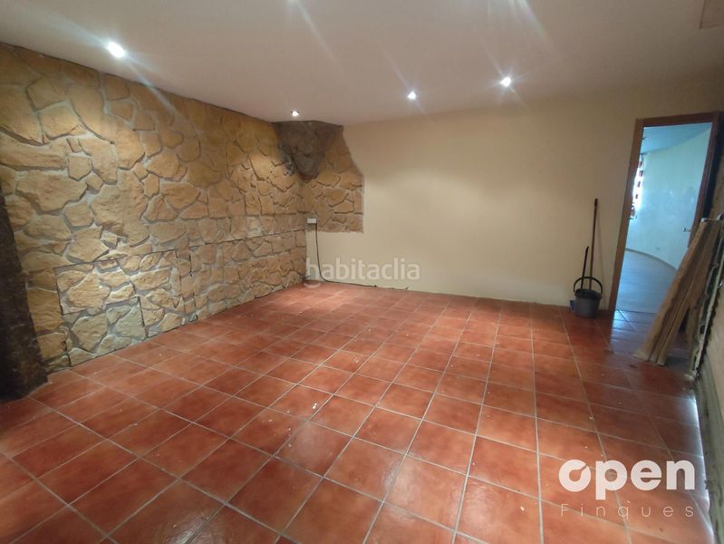 Foto cadcadc5-a3a8-4d10-a3cf-0fe14adfda5d. Chalet calle de josep trueta en Ca n'Aurell Terrassa