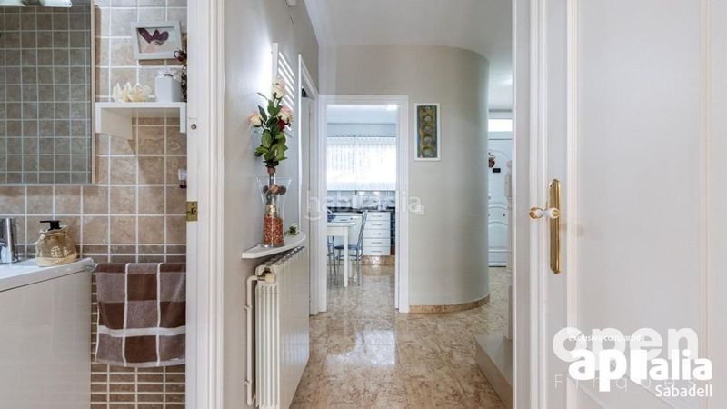 Foto 0bdddbf8-6411-406c-85e0-c4d12ae45753. Casa adossada amb aparcament piscina a Les Arenes - La Grípia - Can Montllor Terrassa