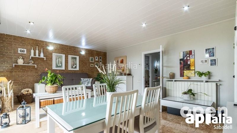 Foto 0eecf4f3-490a-4a1f-b611-f0ddde65755d. Casa adossada amb aparcament piscina a Les Arenes - La Grípia - Can Montllor Terrassa