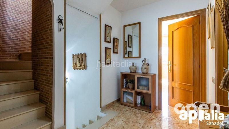 Foto 2958807b-5af4-4d3d-ad7c-87269ee16f96. Casa adossada amb aparcament piscina a Les Arenes - La Grípia - Can Montllor Terrassa