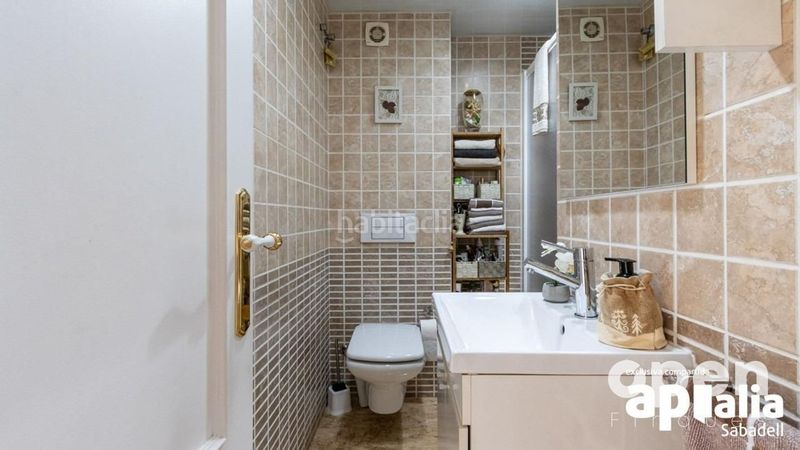 Foto 34bf1367-95db-47c0-85a8-356ac79b2ee3. Casa adossada amb aparcament piscina a Les Arenes - La Grípia - Can Montllor Terrassa