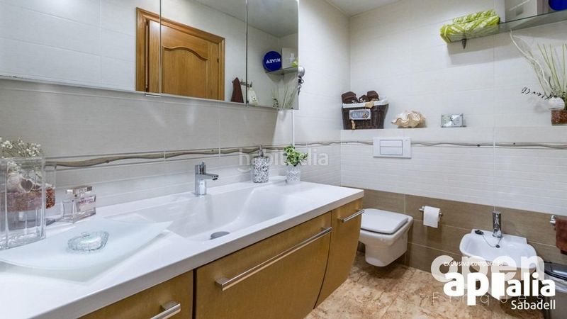 Foto dc378766-7a83-41cc-9adb-63a7f48c6cda. Casa adossada amb aparcament piscina a Les Arenes - La Grípia - Can Montllor Terrassa