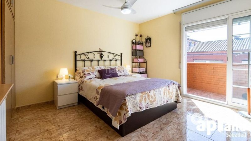 Foto dc6b0828-2e0a-4542-9581-11a4824dd198. Casa adossada amb aparcament piscina a Les Arenes - La Grípia - Can Montllor Terrassa