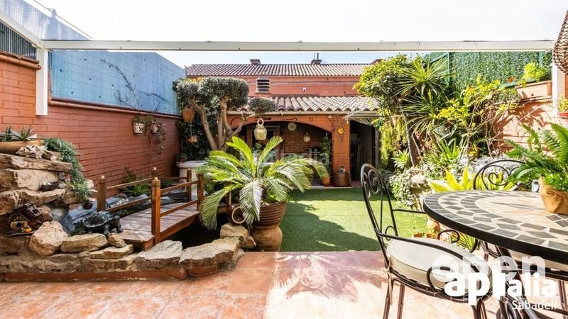 Foto e3744955-b35b-41c1-b399-8cfb217fc9c5. Casa adossada amb aparcament piscina a Les Arenes - La Grípia - Can Montllor Terrassa