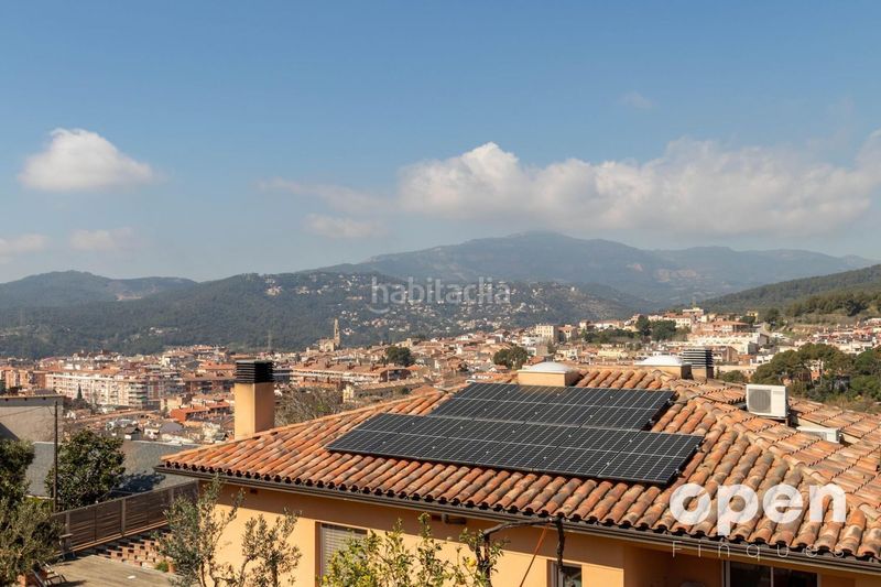 Foto 41b0fb83-7f46-4f83-997b-a6bb6d6ae9c9. Xalet amb calefacció aparcament piscina a Eixample - Can Bogunyà Castellar del Vallès