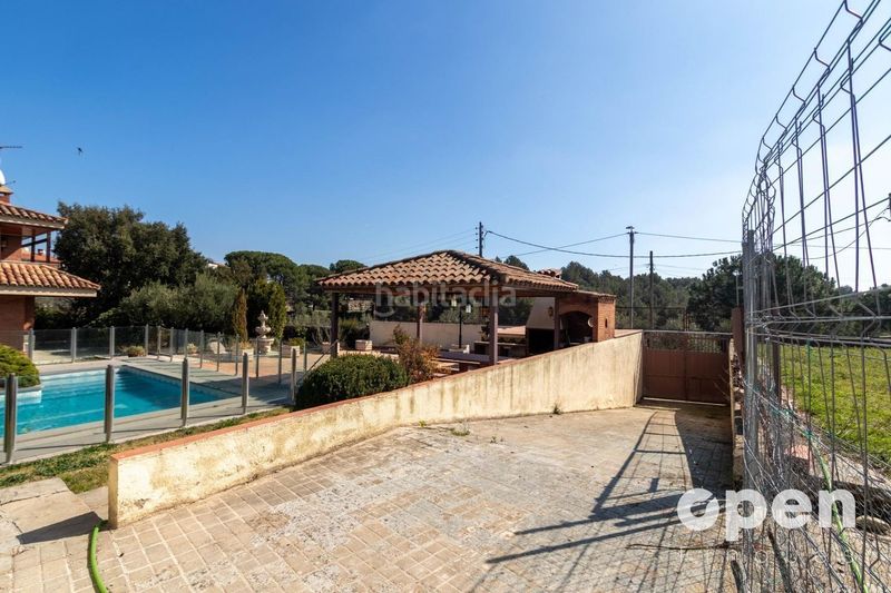 Foto fa64f58f-6517-4da1-8f39-dbac5d038b09. Xalet amb calefacció aparcament piscina a Eixample - Can Bogunyà Castellar del Vallès
