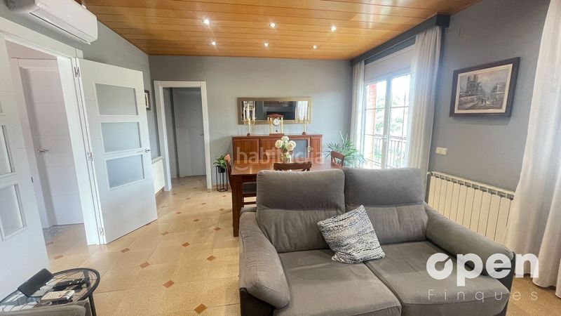 Foto 828f2f15-7ada-4bc8-a152-87441130db02. Xalet amb calefacció aparcament piscina a Castellnou-Can Mir-Can Solà Rubí