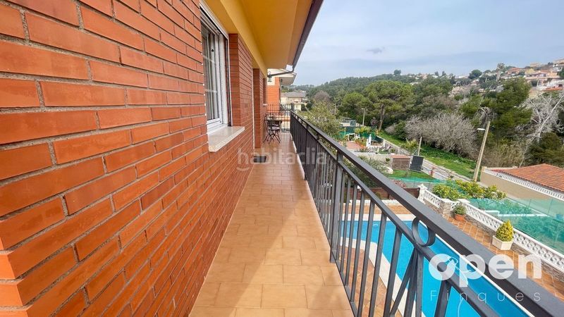 Foto b54ff323-de23-477d-adcc-9c1a21827969. Xalet amb calefacció aparcament piscina a Castellnou-Can Mir-Can Solà Rubí