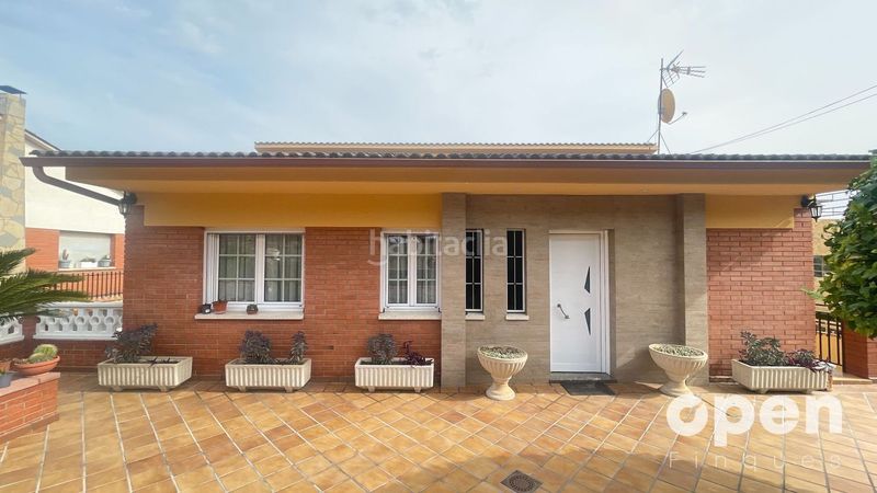 Foto d3079a8e-104b-422f-ad27-26afb3d12805. Xalet amb calefacció aparcament piscina a Castellnou-Can Mir-Can Solà Rubí