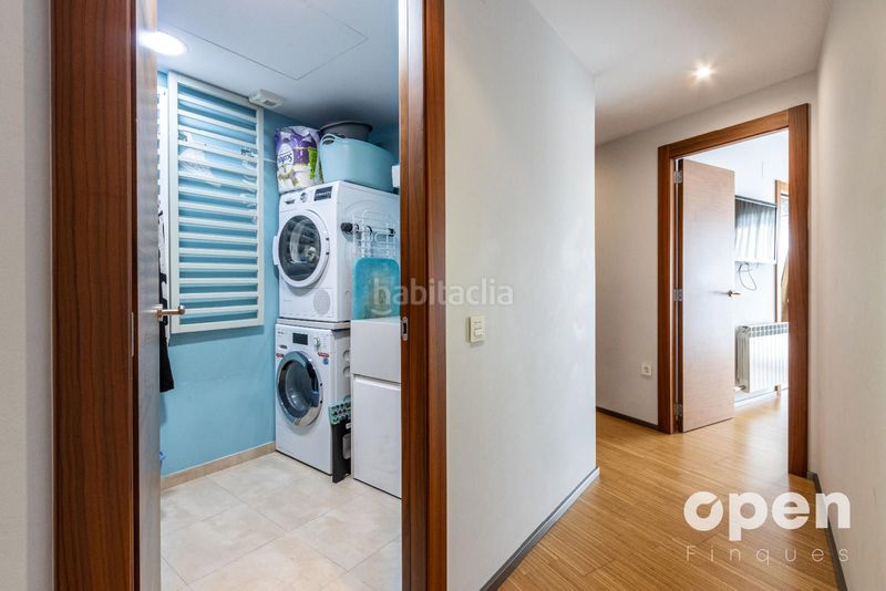 Foto 0b7c8c75-98ea-49d5-b9ed-8ea6390cbbb6. Pis amb calefacció aparcament a Barri del Centre Terrassa