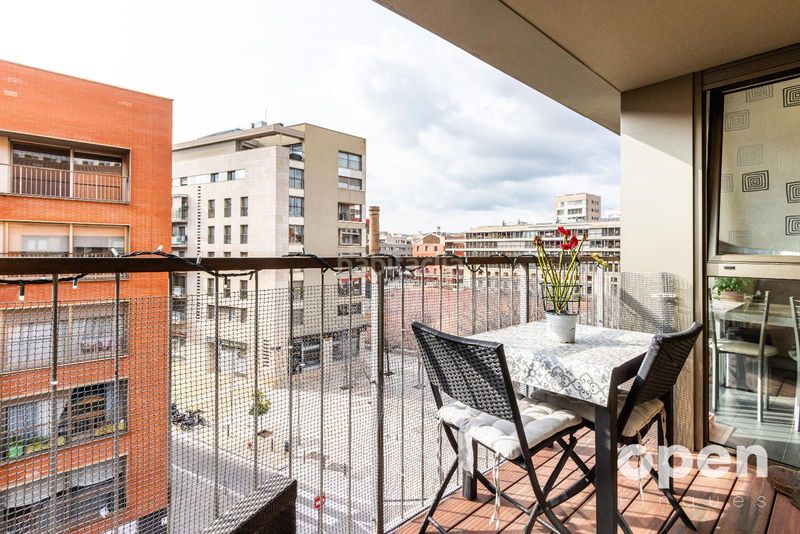 Foto 55650232-829e-4e2b-afd6-67a39196c3c9. Pis amb calefacció aparcament a Barri del Centre Terrassa