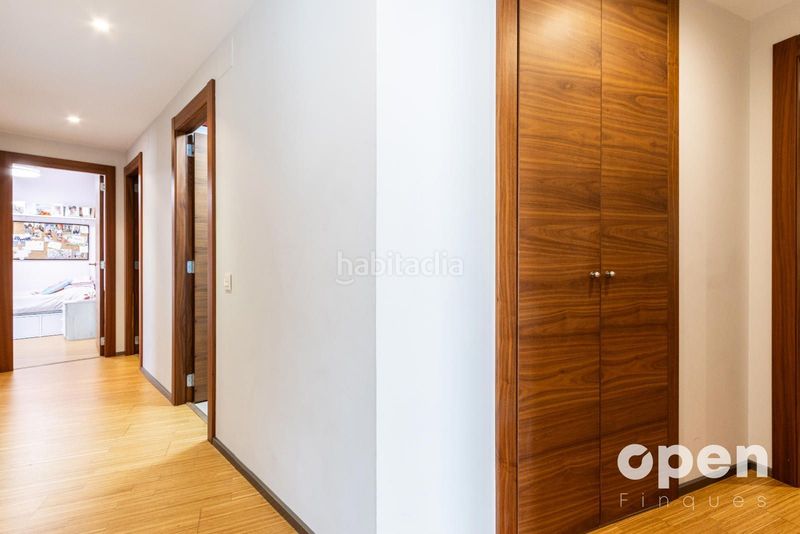 Foto 79e4c5a7-81bf-4db3-8da9-c6a48b96118f. Pis amb calefacció aparcament a Barri del Centre Terrassa