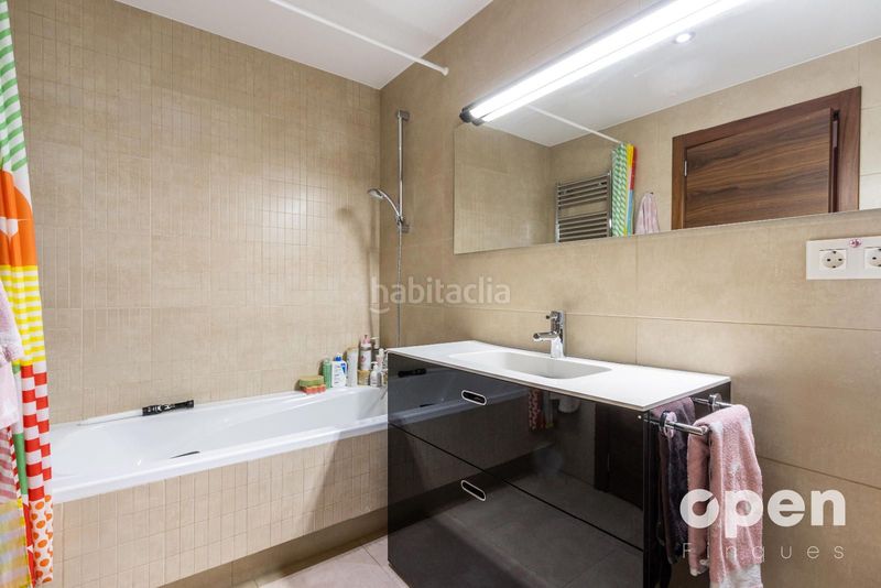 Foto 877cbb32-7bf3-4797-a4f3-21574c347317. Pis amb calefacció aparcament a Barri del Centre Terrassa