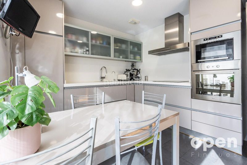 Foto ae3270b8-dc8e-4296-a74b-c2b6f69966d9. Pis amb calefacció aparcament a Barri del Centre Terrassa