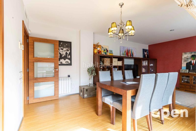 Foto ce29e3b0-55d3-46f9-b2c8-0a657784649f. Pis amb calefacció aparcament a Barri del Centre Terrassa