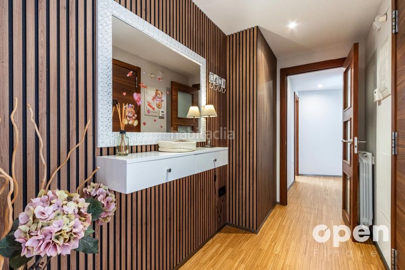 Foto e22b8bbe-3aae-4fb2-b099-b41455dd728b. Pis amb calefacció aparcament a Barri del Centre Terrassa