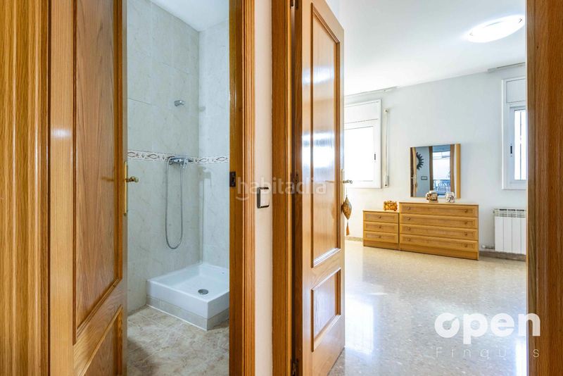 Foto b92b1285-f4e8-4f21-ad27-c9efd1907ef3. Pis amb calefacció a Zona Esportiva Terrassa