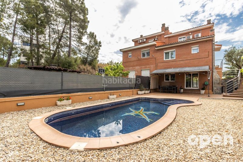 Foto 1b3df2ca-5161-4a2d-8894-5545e8fa7b44. Xalet amb calefacció aparcament piscina a Ullastrell