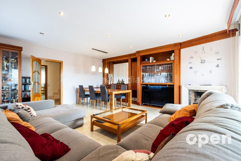 Foto 7fb26790-987e-49a9-be47-9928ed75d421. Xalet amb calefacció aparcament piscina a Ullastrell