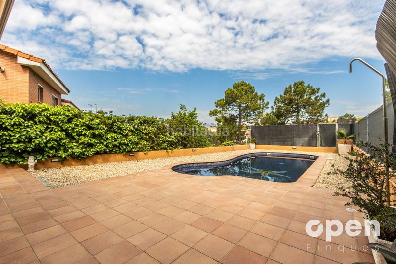 Foto 8adbe845-0c35-4255-9286-a28d4ab4b406. Xalet amb calefacció aparcament piscina a Ullastrell