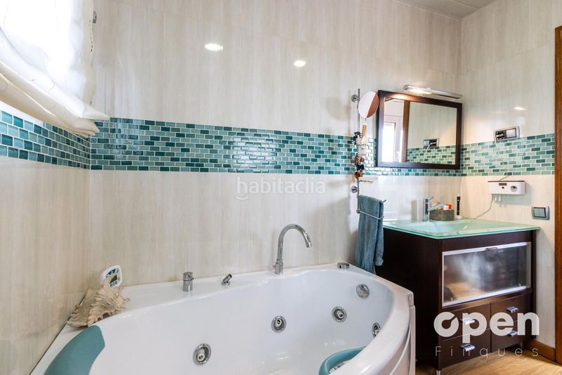 Foto 9fd43e86-8990-4d19-be4c-e1f6ee8fa998. Xalet amb calefacció aparcament piscina a Ullastrell