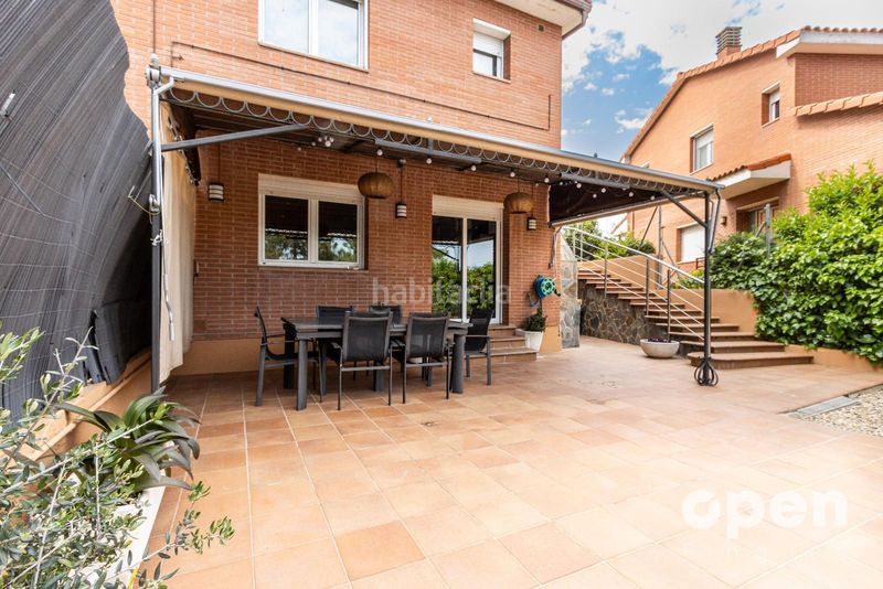 Foto a33749ec-046b-4141-bfe3-138ae061b7ac. Xalet amb calefacció aparcament piscina a Ullastrell