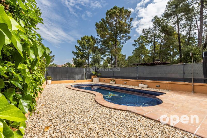 Foto d2483e45-a48a-463c-9e92-03c4d7446efa. Xalet amb calefacció aparcament piscina a Ullastrell