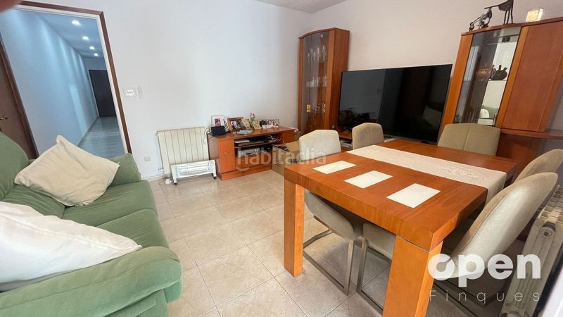 Foto f3ec1827-7c07-44f1-81c4-98053d999175. Casa amb calefacció aparcament a Zona Esportiva Terrassa