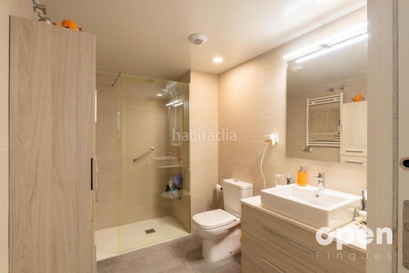Foto b7995f8c-d7f8-4a02-9c33-a2cfc569bd2f. Pis amb calefacció aparcament piscina a Les Arenes - La Grípia - Can Montllor Terrassa