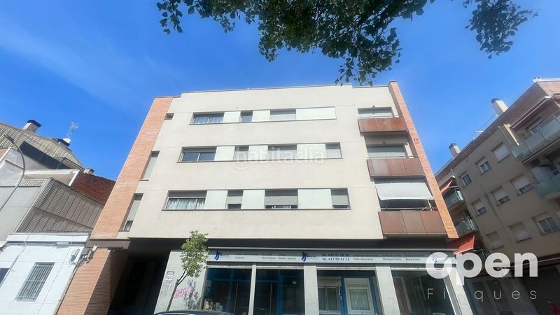 Foto abfd3822-d987-48fa-8167-5ff9e1793c3f. Pis amb calefacció aparcament a Sant Pere Nord Terrassa