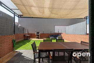 Duplex  Miquel vives. Calle miquel vives