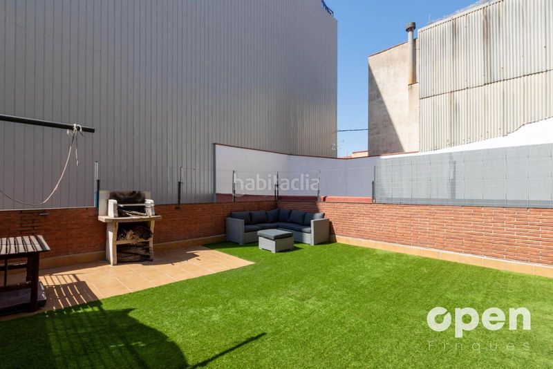 Foto f28cd604-b2bd-4dd6-b52b-ef17214edae7. Dúplex amb calefacció piscina a Plaça Catalunya - Escola Industrial Terrassa