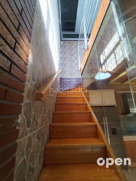 Foto 4fa47b74-ebd5-4aa5-a8b2-7e4e487d0f3f. Casa amb calefacció aparcament a Sant Pere Nord Terrassa