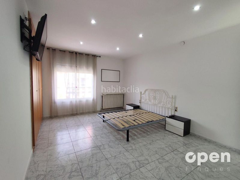 Foto b5d61901-5cf9-4db3-b98c-3a7a5977ddf0. Casa amb calefacció aparcament a Sant Pere Nord Terrassa