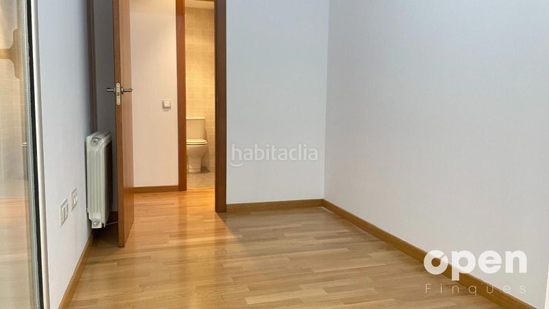 Foto a8d49b52-b6f7-46dc-9fef-c291d49f22ff. Pis amb calefacció aparcament a San Pere Terrassa