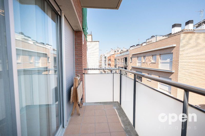 Foto 5cffd673-6a80-402c-9d40-d1e150580824. Dúplex amb calefacció aparcament a San Pere Terrassa