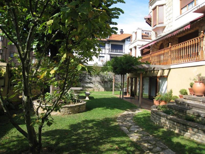 Foto aebc5d8e-6a12-4c4c-8a96-451167ea6a41. Zweistöckige wohnung mit heizung parking in Neguri Getxo