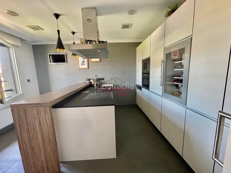 Foto 003d0ab0-e030-4bbd-ac8b-f1120d494379. Duplex avec chauffage parking piscine dans Neguri Getxo