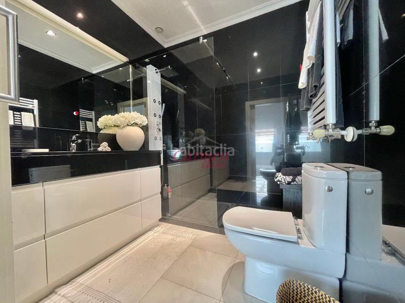 Foto a777e8f4-9bcb-4def-b994-b195b9e307c8. Duplex avec chauffage parking piscine dans Neguri Getxo