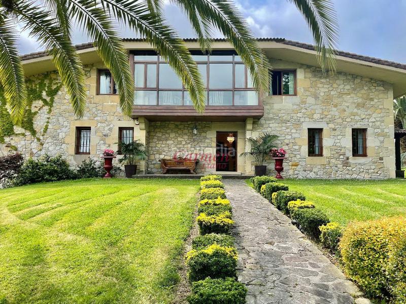 Foto 40984288-ee97-4ac9-a520-34d003ad0a84. Casa amb calefacció aparcament a Loiu