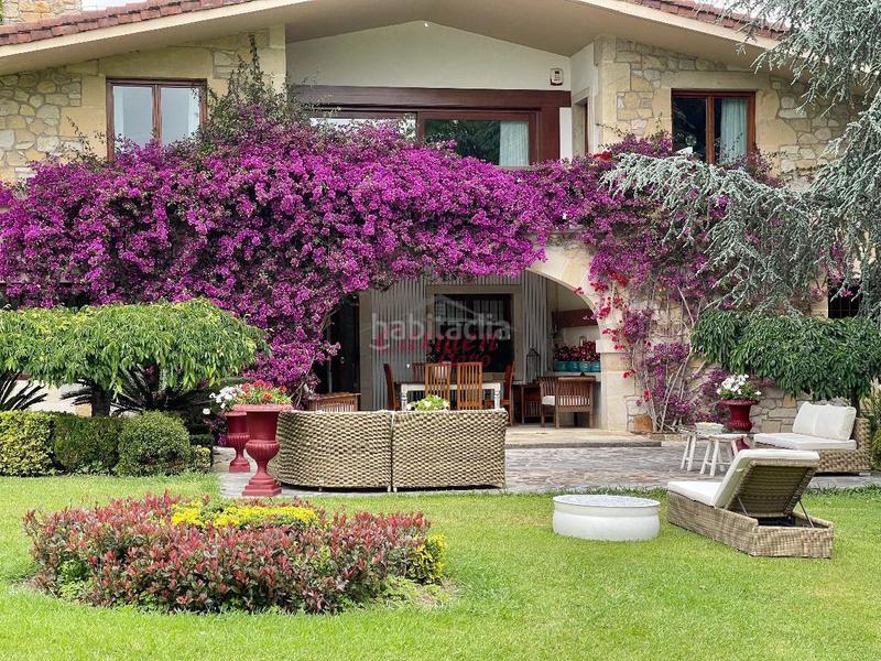 Foto 6d41aa50-e159-4495-a917-e72e9bf19ee6. Casa amb calefacció aparcament a Loiu
