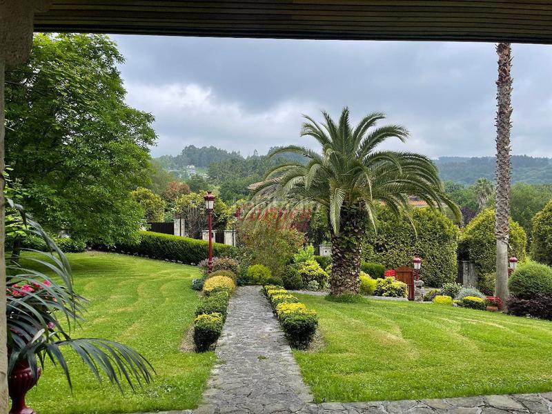 Foto c9e4e5a9-87a0-41ad-bf2d-a947bab11fb6. Casa amb calefacció aparcament a Loiu