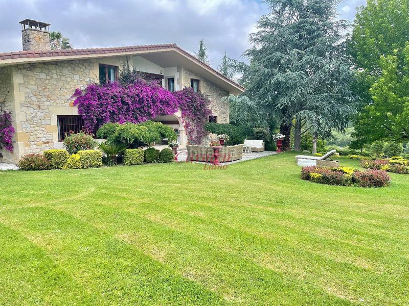 Foto 509112ce-8a1e-410b-9688-1cfae521ee6a. Maison avec chauffage parking dans Loiu