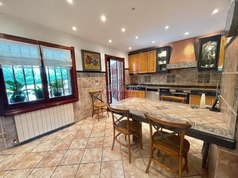 Foto b0e1b707-7704-4d60-876a-17b3f03af9cb. Maison avec chauffage parking dans Loiu