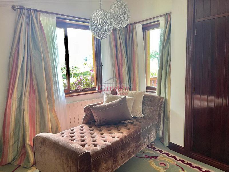 Foto b44e2f9c-e9a2-44ed-87d6-3dce1d8866e1. Maison avec chauffage parking dans Loiu