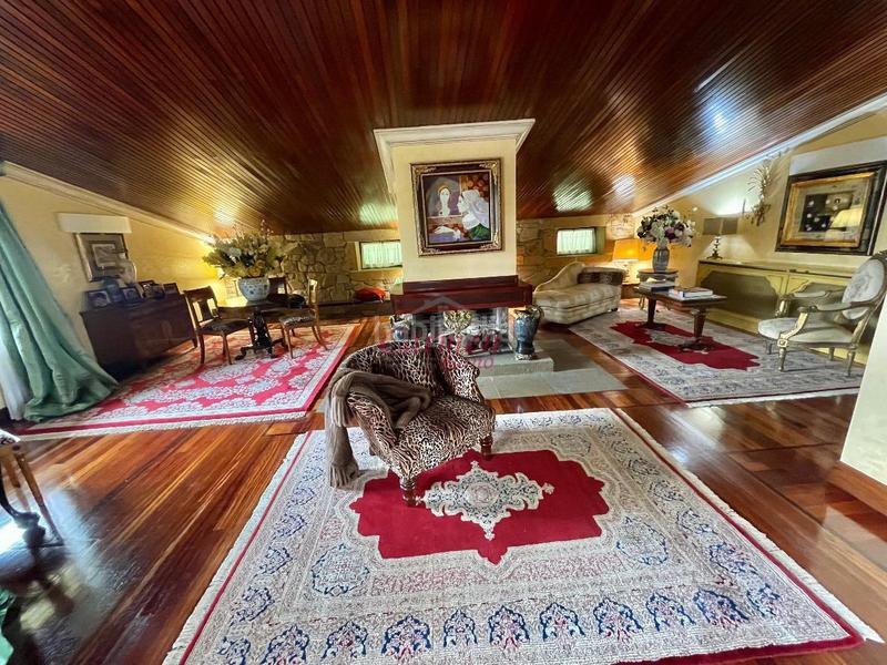 Foto f85407a5-2300-4c6e-910a-353207603bf6. Maison avec chauffage parking dans Loiu