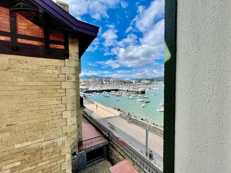 Foto df260f8c-9a47-41ed-a699-19c5b274f099. Duplex con riscaldamento parcheggio in Las Arenas Getxo