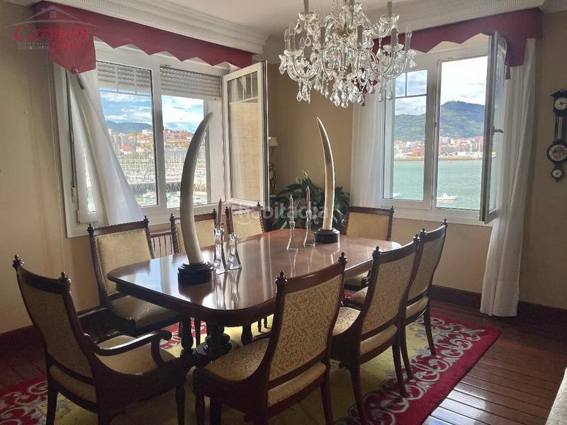 Foto e609ceb9-ded2-45e1-97cb-016c2efe06b4. Duplex con riscaldamento parcheggio in Las Arenas Getxo